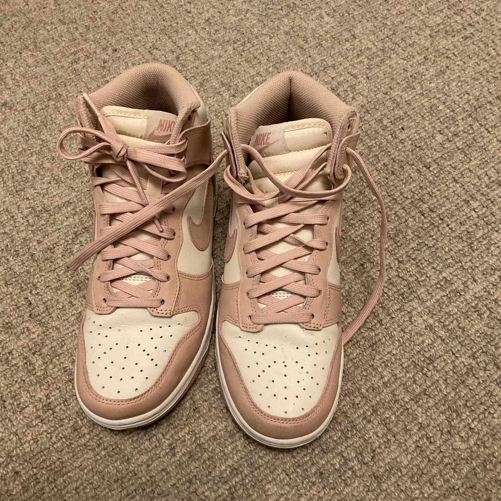 PRICE DROP Nike Midtop Pink Dunks MINT